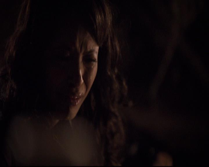 VampireDiariesWorld-dot-org_2x22AsILayDying1471.jpg