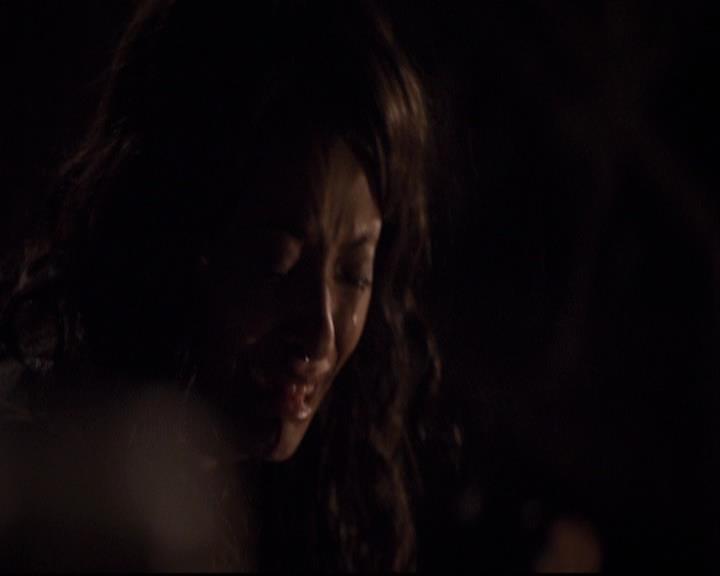 VampireDiariesWorld-dot-org_2x22AsILayDying1472.jpg