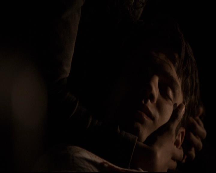 VampireDiariesWorld-dot-org_2x22AsILayDying1483.jpg