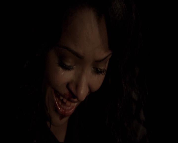 VampireDiariesWorld-dot-org_2x22AsILayDying1502.jpg