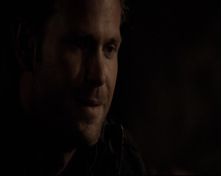 VampireDiariesWorld-dot-org_2x22AsILayDying1509.jpg