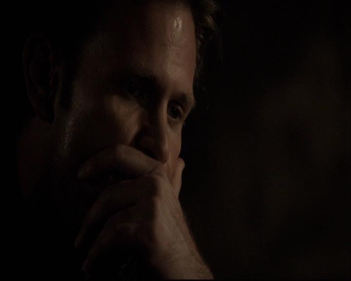 VampireDiariesWorld-dot-org_2x22AsILayDying1510.jpg