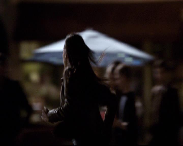 VampireDiariesWorld-dot-org_2x22AsILayDying1515.jpg