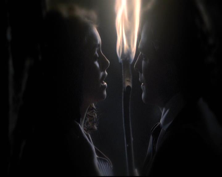 VampireDiariesWorld-dot-org_2x22AsILayDying1554.jpg
