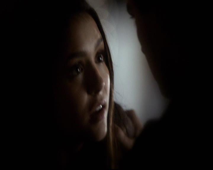 VampireDiariesWorld-dot-org_2x22AsILayDying1567.jpg