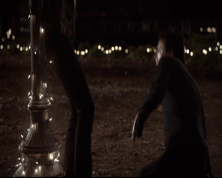 VampireDiariesWorld-dot-org_2x22AsILayDying1600.jpg