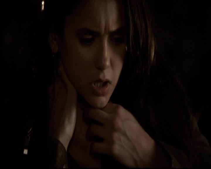VampireDiariesWorld-dot-org_2x22AsILayDying1602.jpg