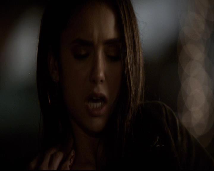 VampireDiariesWorld-dot-org_2x22AsILayDying1615.jpg
