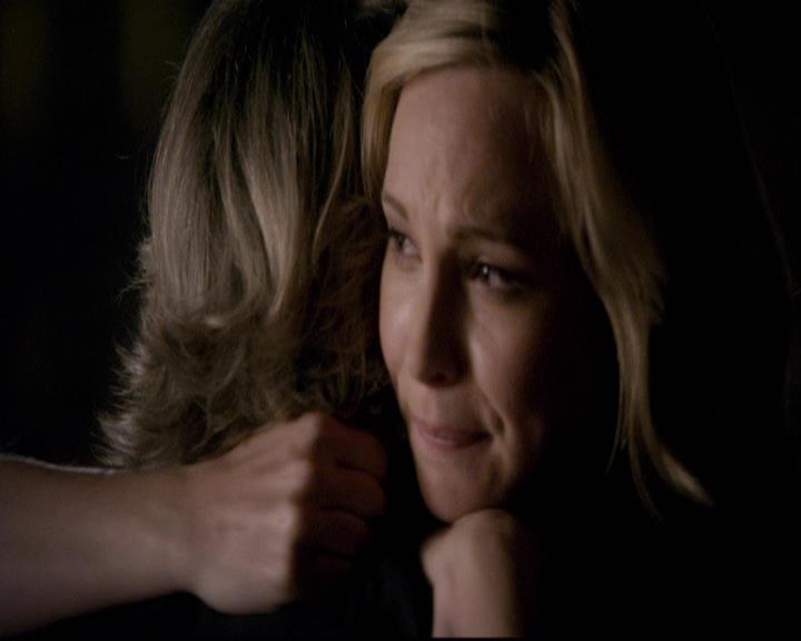 VampireDiariesWorld-dot-org_2x22AsILayDying1675.jpg