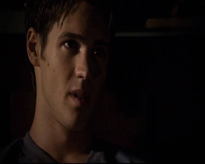 VampireDiariesWorld-dot-org_2x22AsILayDying1711.jpg