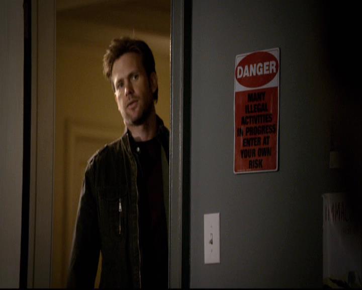 VampireDiariesWorld-dot-org_2x22AsILayDying1717.jpg