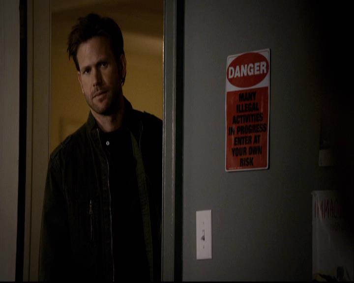 VampireDiariesWorld-dot-org_2x22AsILayDying1719.jpg