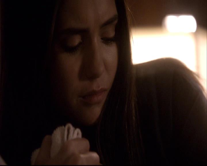 VampireDiariesWorld-dot-org_2x22AsILayDying1803.jpg