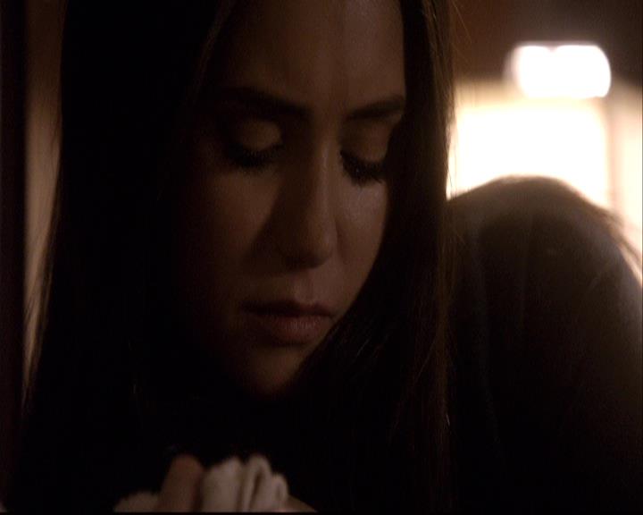 VampireDiariesWorld-dot-org_2x22AsILayDying1804.jpg