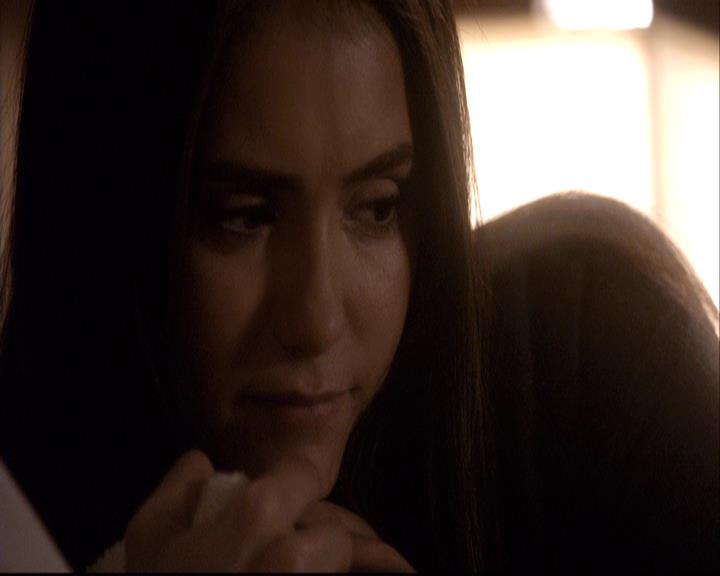 VampireDiariesWorld-dot-org_2x22AsILayDying1821.jpg
