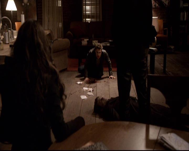 VampireDiariesWorld-dot-org_2x22AsILayDying1835.jpg