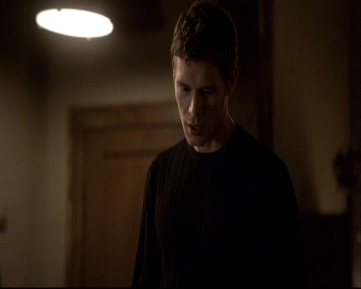 VampireDiariesWorld-dot-org_2x22AsILayDying1839.jpg