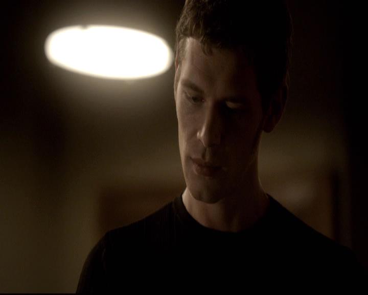 VampireDiariesWorld-dot-org_2x22AsILayDying1846.jpg
