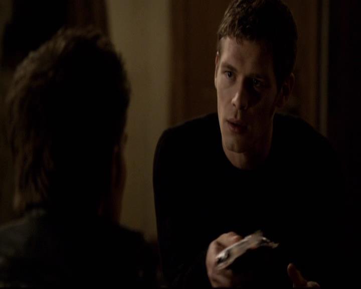 VampireDiariesWorld-dot-org_2x22AsILayDying1861.jpg