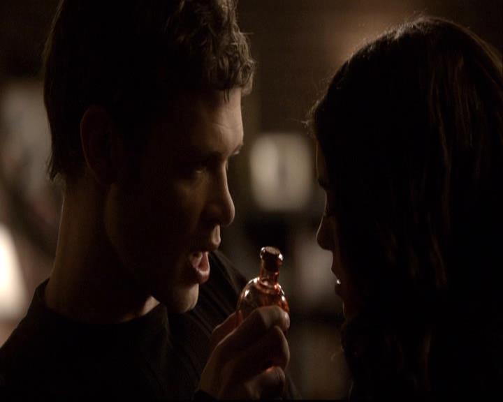 VampireDiariesWorld-dot-org_2x22AsILayDying1883.jpg