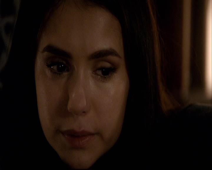 VampireDiariesWorld-dot-org_2x22AsILayDying1911.jpg