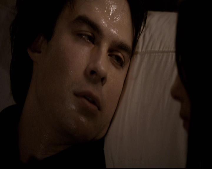 VampireDiariesWorld-dot-org_2x22AsILayDying1933.jpg