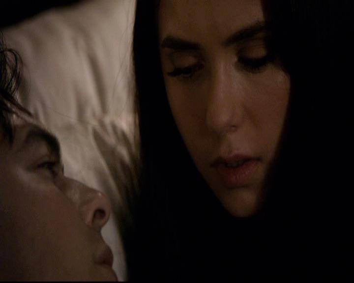 VampireDiariesWorld-dot-org_2x22AsILayDying1940.jpg