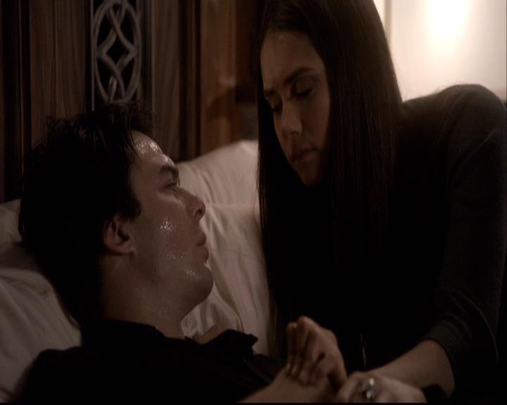 VampireDiariesWorld-dot-org_2x22AsILayDying1955.jpg