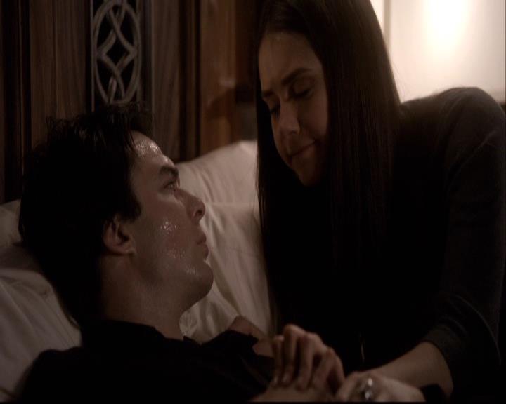 VampireDiariesWorld-dot-org_2x22AsILayDying1956.jpg