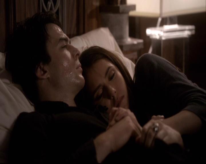 VampireDiariesWorld-dot-org_2x22AsILayDying1959.jpg