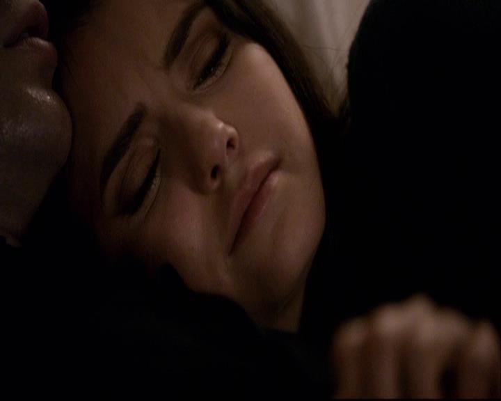 VampireDiariesWorld-dot-org_2x22AsILayDying1965.jpg
