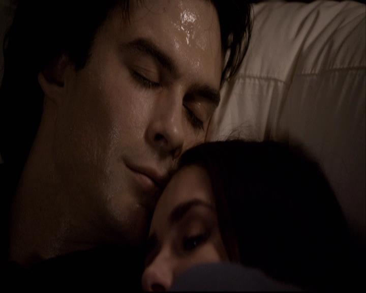 VampireDiariesWorld-dot-org_2x22AsILayDying1978.jpg