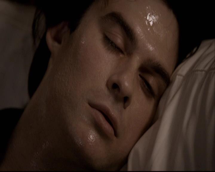 VampireDiariesWorld-dot-org_2x22AsILayDying1998.jpg