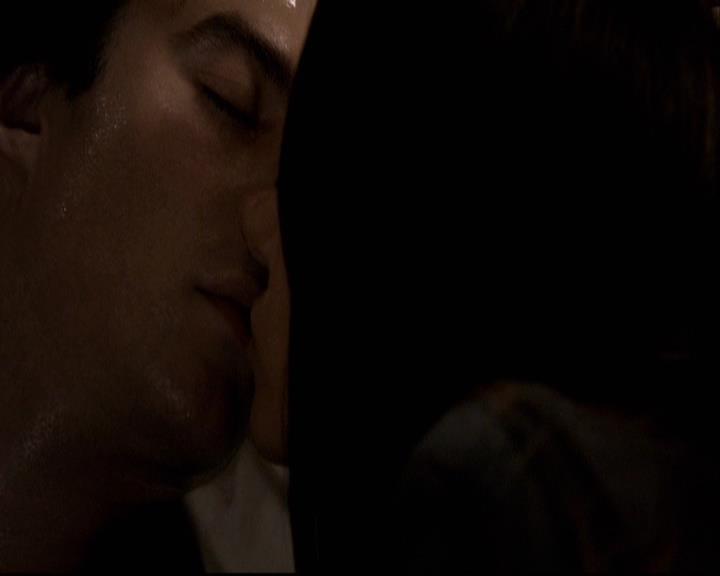 VampireDiariesWorld-dot-org_2x22AsILayDying2010.jpg