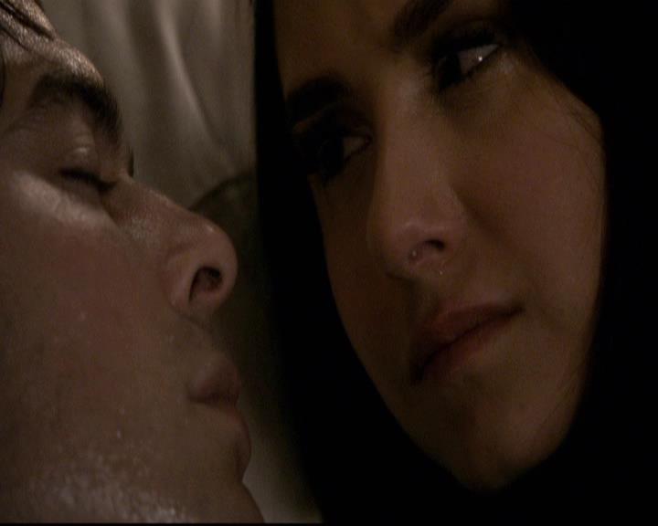 VampireDiariesWorld-dot-org_2x22AsILayDying2024.jpg