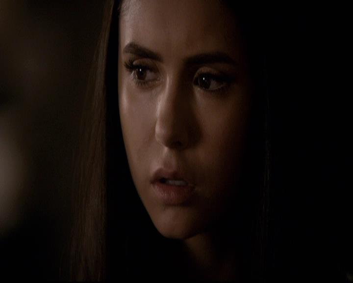 VampireDiariesWorld-dot-org_2x22AsILayDying2065.jpg