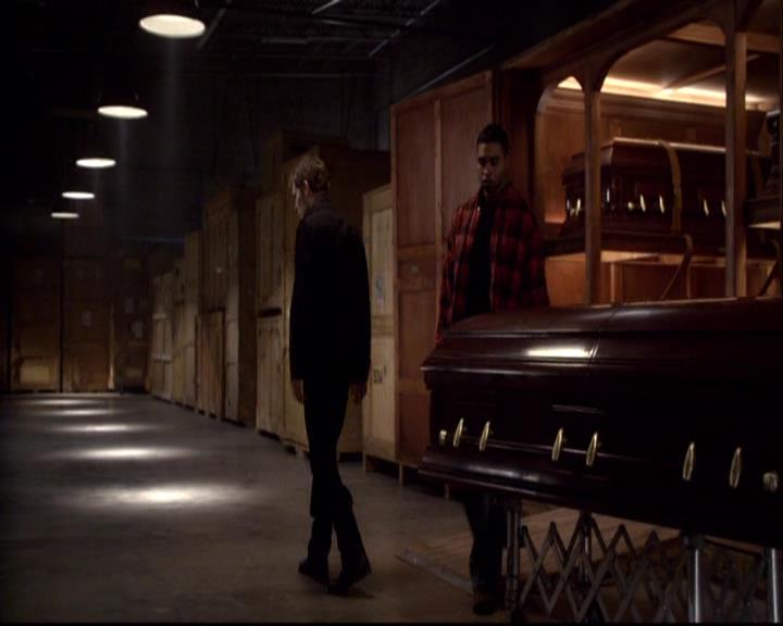 VampireDiariesWorld-dot-org_2x22AsILayDying2106.jpg