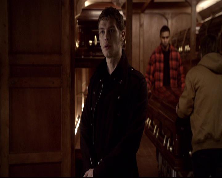 VampireDiariesWorld-dot-org_2x22AsILayDying2122.jpg
