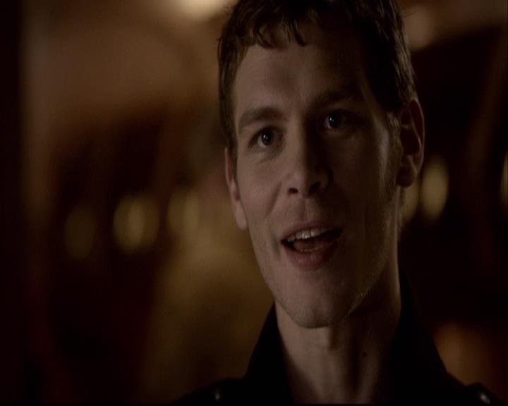 VampireDiariesWorld-dot-org_2x22AsILayDying2126.jpg