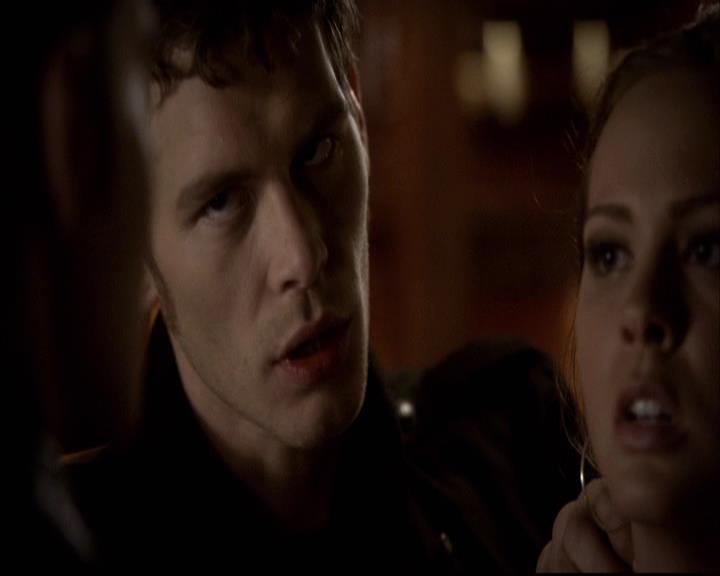 VampireDiariesWorld-dot-org_2x22AsILayDying2158.jpg