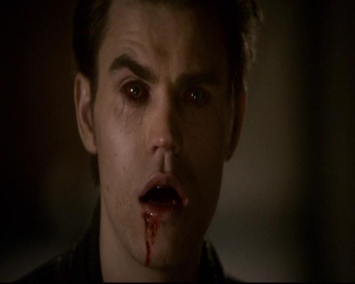 VampireDiariesWorld-dot-org_2x22AsILayDying2205.jpg