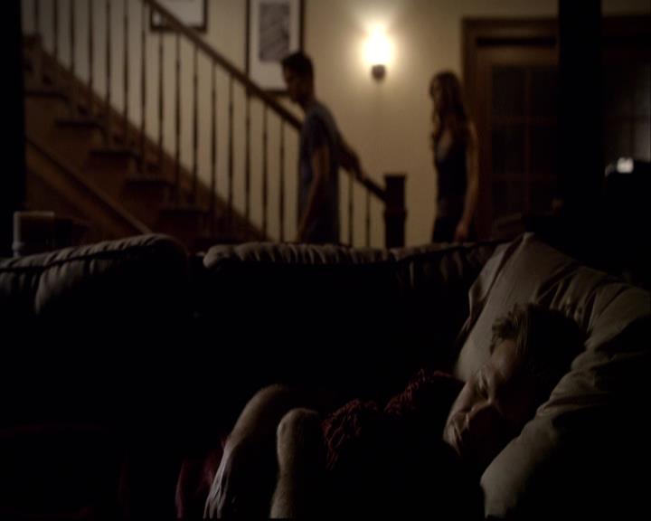 VampireDiariesWorld-dot-org_2x22AsILayDying2256.jpg