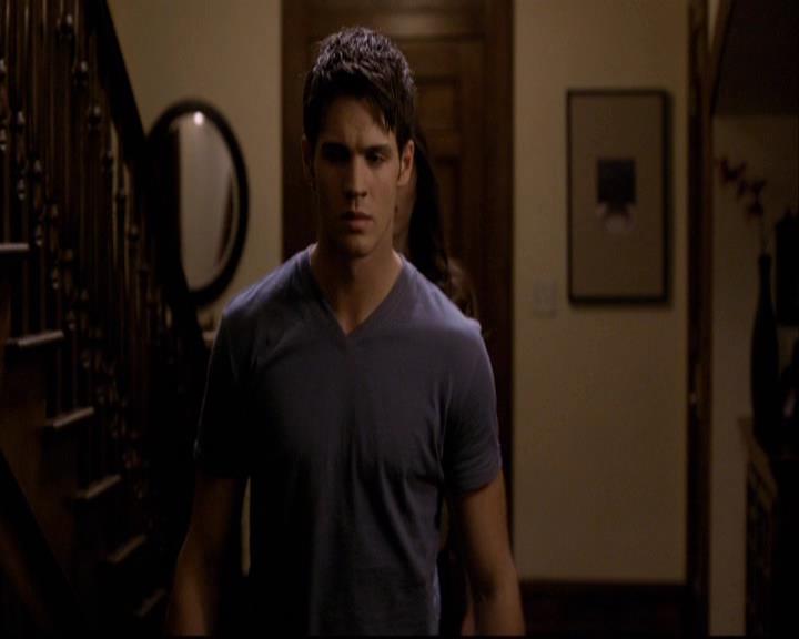 VampireDiariesWorld-dot-org_2x22AsILayDying2259.jpg
