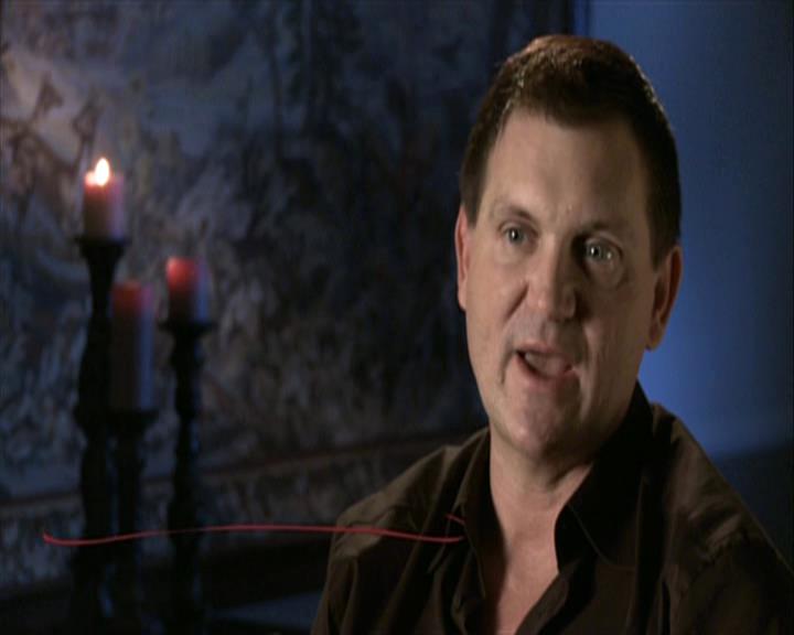 VampireDiariesWorld-dot-org_Seizoen2-DVDExtras-HerOwnWorstEnemy_ElenaKatherineandNina0041.jpg
