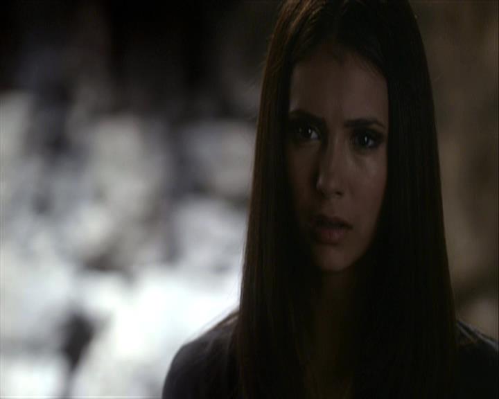 VampireDiariesWorld-dot-org_Seizoen2-DVDExtras-HerOwnWorstEnemy_ElenaKatherineandNina0068.jpg