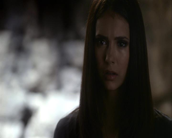 VampireDiariesWorld-dot-org_Seizoen2-DVDExtras-HerOwnWorstEnemy_ElenaKatherineandNina0069.jpg
