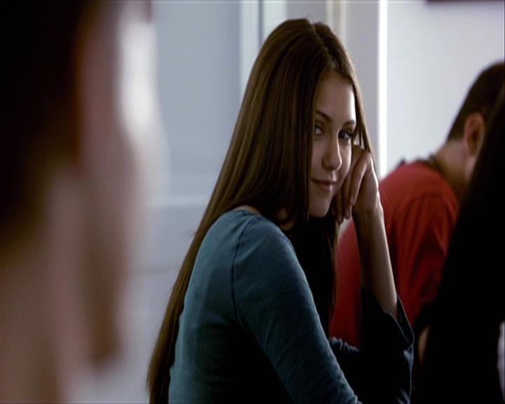 VampireDiariesWorld-dot-org_Seizoen2-DVDExtras-HerOwnWorstEnemy_ElenaKatherineandNina0072.jpg