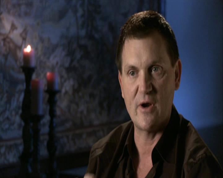 VampireDiariesWorld-dot-org_Seizoen2-DVDExtras-HerOwnWorstEnemy_ElenaKatherineandNina0241.jpg