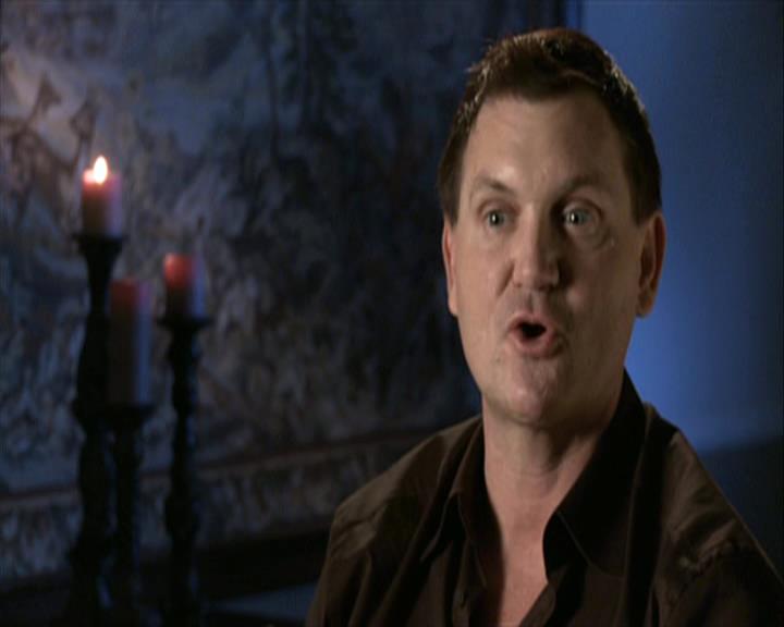VampireDiariesWorld-dot-org_Seizoen2-DVDExtras-HerOwnWorstEnemy_ElenaKatherineandNina0350.jpg