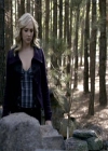 VampireDiariesWorld-dot-org_Seizoen2-DVDExtras-HerOwnWorstEnemy_ElenaKatherineandNina0101.jpg